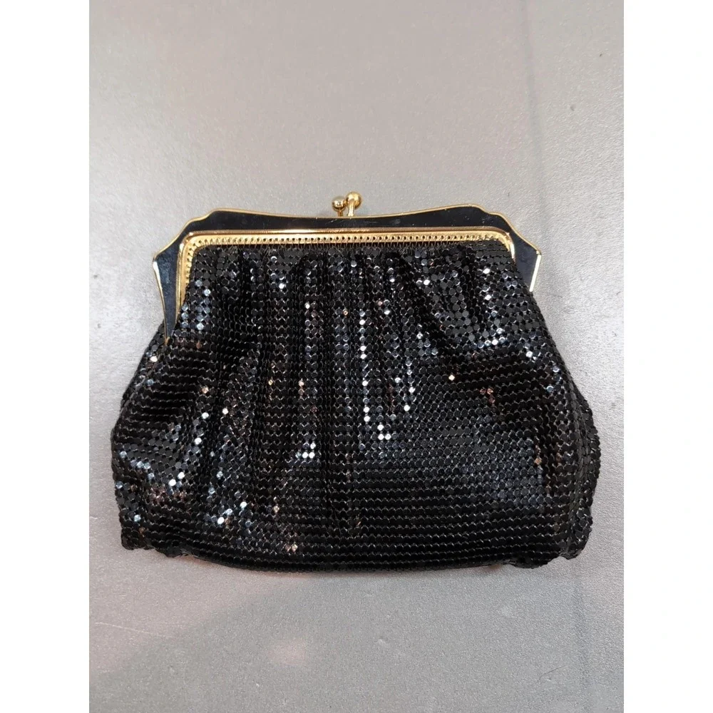 Vintage Black Metal Mesh Evening Bag Gold Tone Kiss Lock Made in Hong Kong